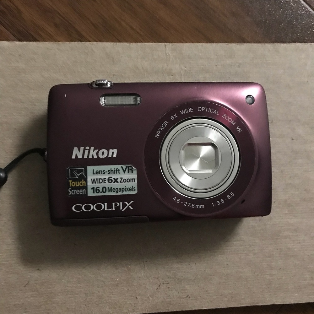 Nixon camera